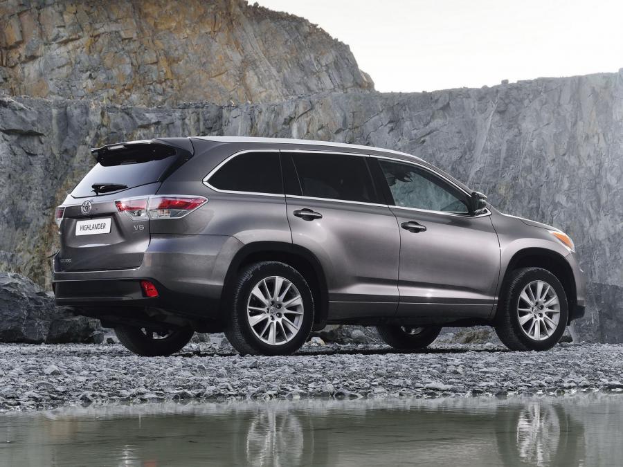  Toyota Highlander 2014 года  (CIS) (фото 9 из 30)